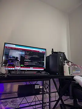 Natural_BIGASS_Nina live cam on StripChat