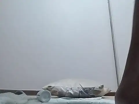 hugecrksam webcam