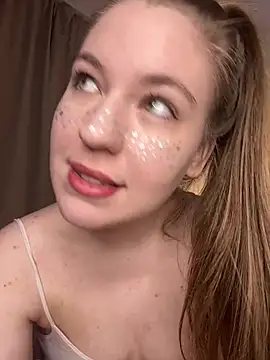Lovely-Margaret webcam