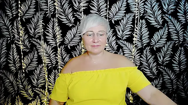 Olivia_playful webcam