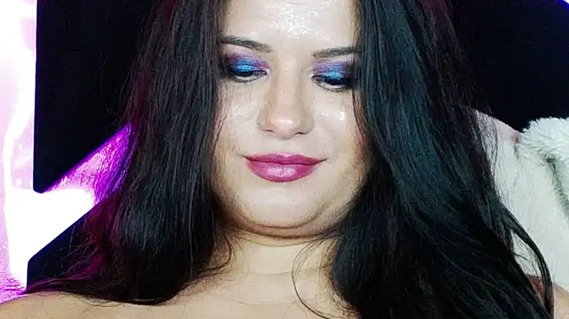 EssenaMonroe live cam on StripChat