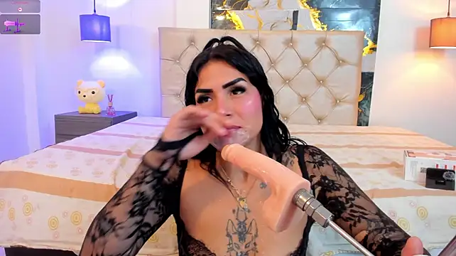 Preetty_Moon webcam