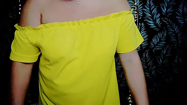 Olivia_playful webcam
