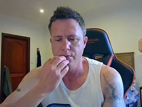 TroyDieselXXX webcam