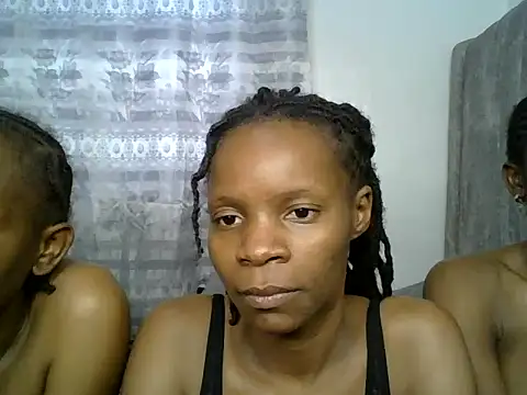exoticglow live cam on StripChat