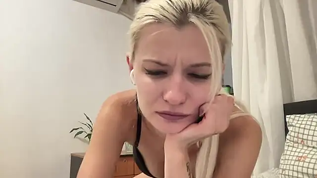 Onika_Love webcam