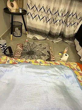 Nicole_bash webcam