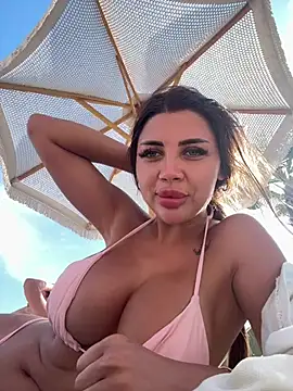Monique_Celeste
