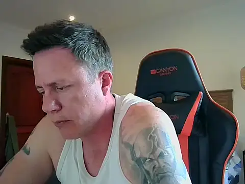 TroyDieselXXX webcam