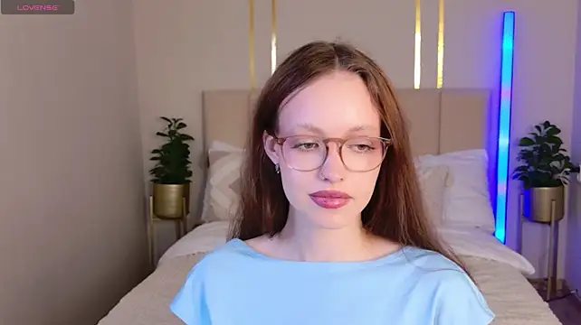 SallyPinkman webcam