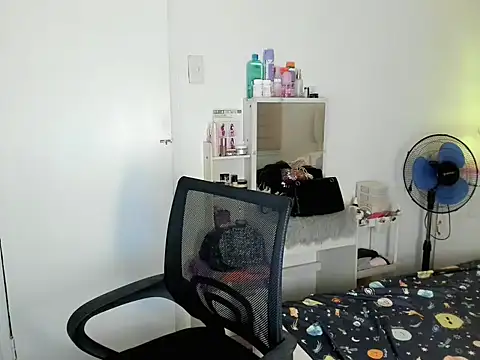 Alovely_fvckdollnica webcam