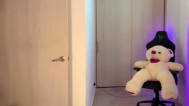 Isa_Pallmer webcam