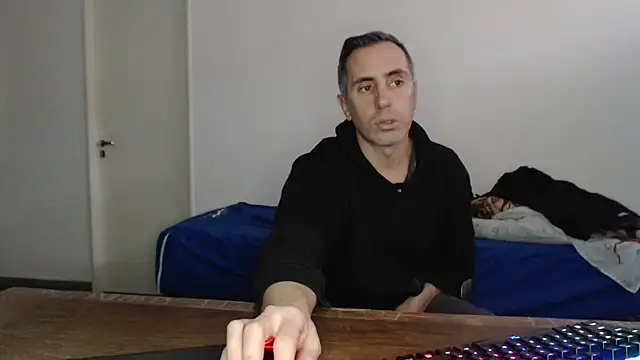 HELL_FIRE live cam on StripChat