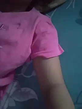 aayu_121 live cam on StripChat
