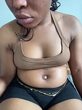 PrettyNina77 webcam