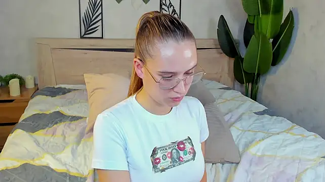 Miaa_Hill webcam