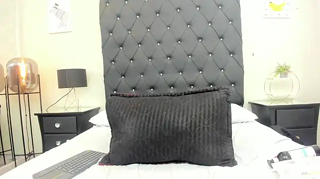 ariana_moon00 webcam