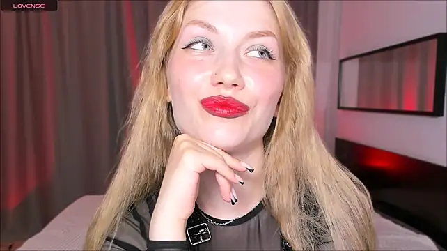 DakotaMabs 🥛 live webcam