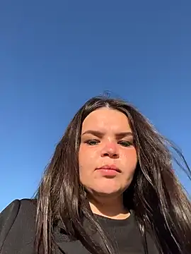 SnowWhiteSin webcam
