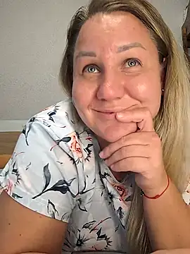 AnnaCurvy