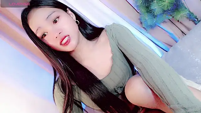 Amomentoflust202 live cam on StripChat
