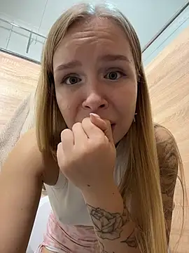 Liza_risky webcam