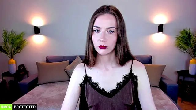 TheWoman__ webcam
