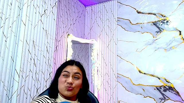 PEACHY_TAY webcam
