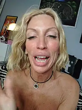 weloveblue (F milf) - Squirt 💦💦💦 LT 5min control domi