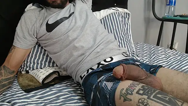 bigdick_monster1 live cam on StripChat
