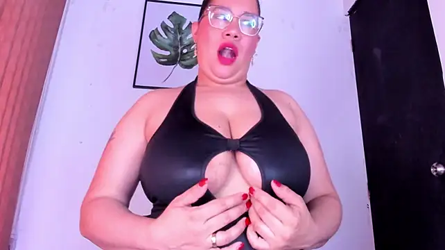 alondrabigtits webcam