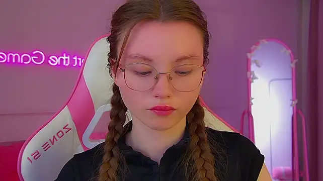 KeiraAsti webcam