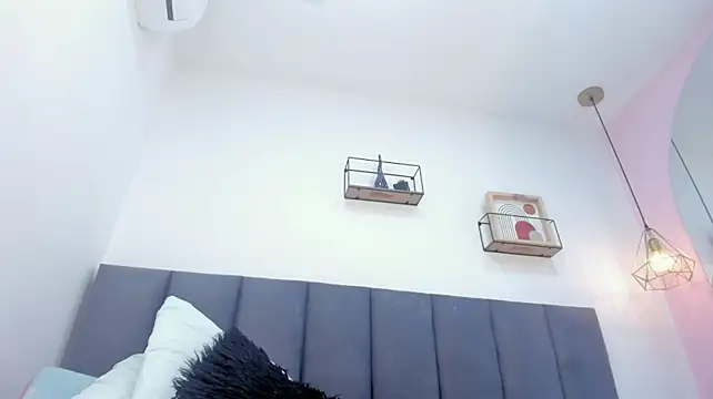 sam_doll_ webcam