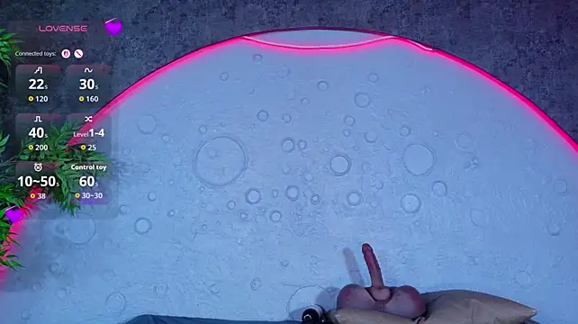 ReinaChloe webcam