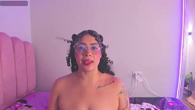 antonelllepiercee webcam