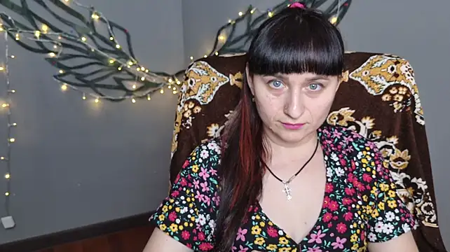 NinaFlawlees webcam