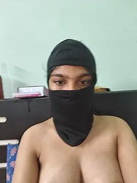 MalluSis Live Webcam on Stripchat