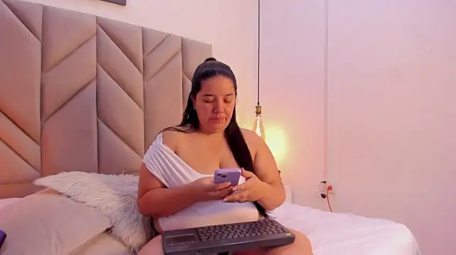 AbbySttonne webcam