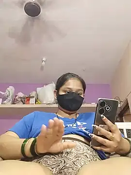 Priyanka_30 webcam