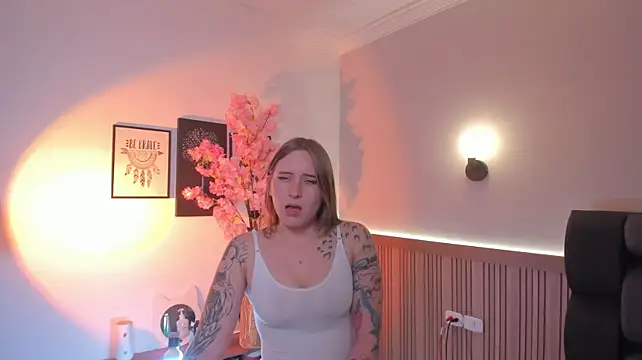 Siouxsie_cenobite live cam on StripChat