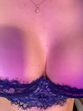 ArianaReynoldss webcam