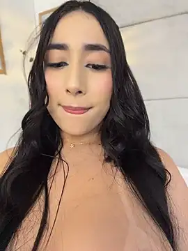 IvonneOwen webcam