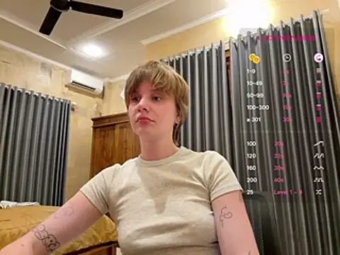 yourshadowgirl_ webcam