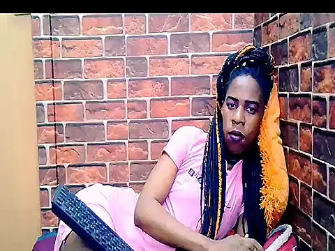 Ebony_sweetpeach webcam