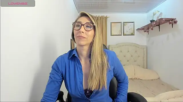 scarletfs live cam on StripChat