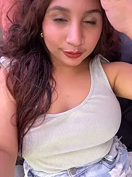 MiahJones_ webcam