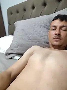 jhomgostosomg webcam