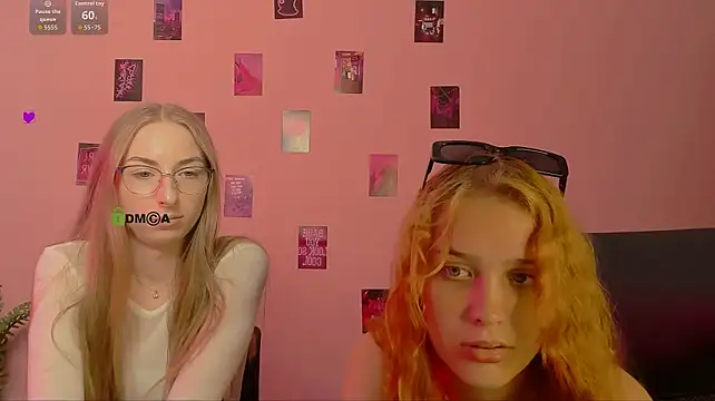 roxy_starr_ webcam