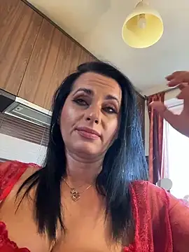 Hotmomcheckk_ webcam
