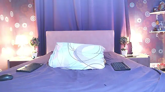 SquirtyAlice webcam